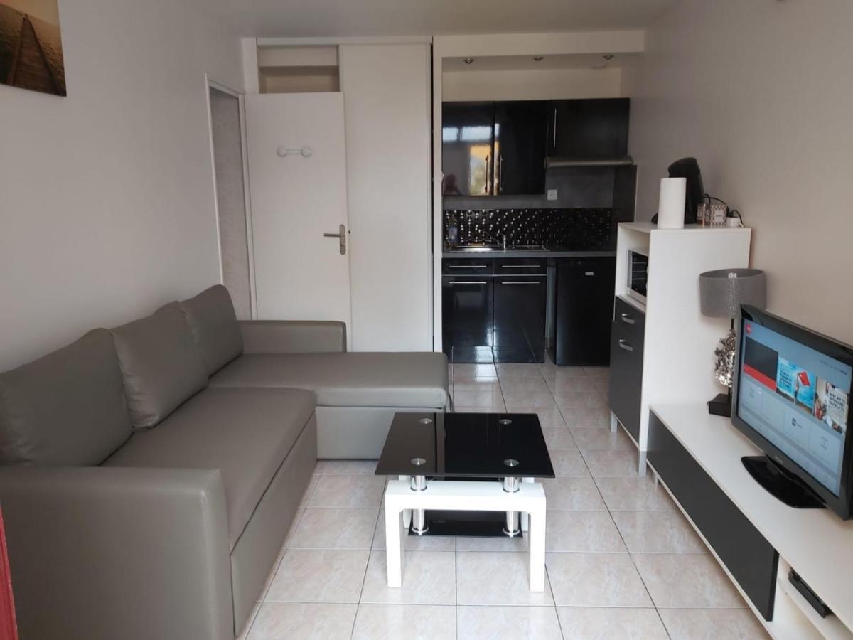 Appartement Coquet studio a 150m de la plage à Le Barcarès Extérieur photo